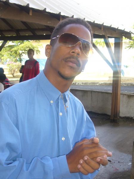 Mike alias Lil ' Maf